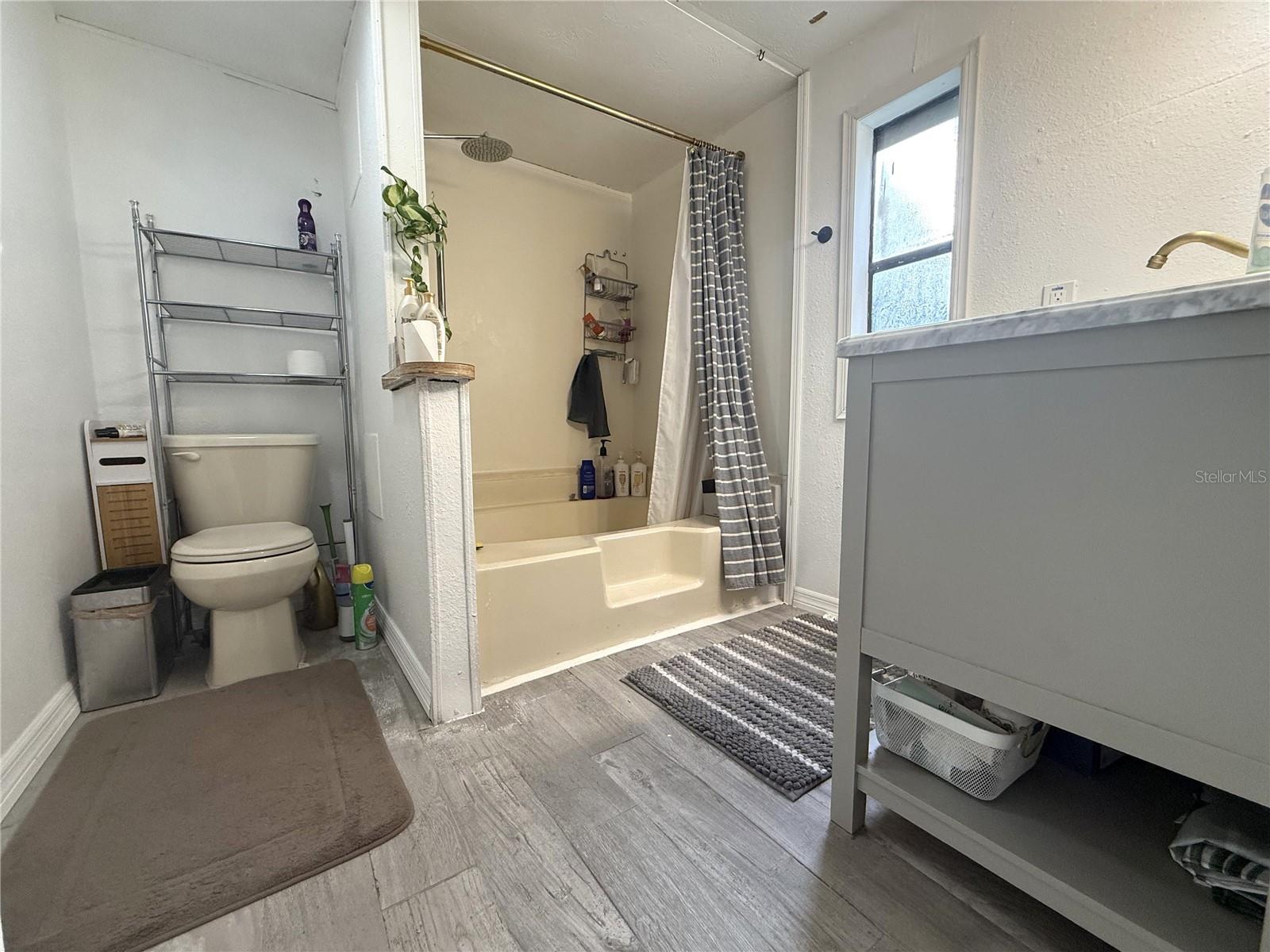 2703 Aein Rd Property Photo 19