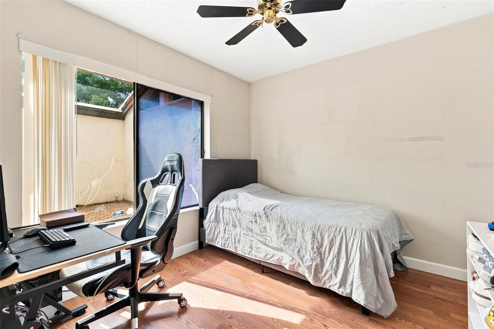 2095 Sunset Point Rd #2302 Property Photo 8