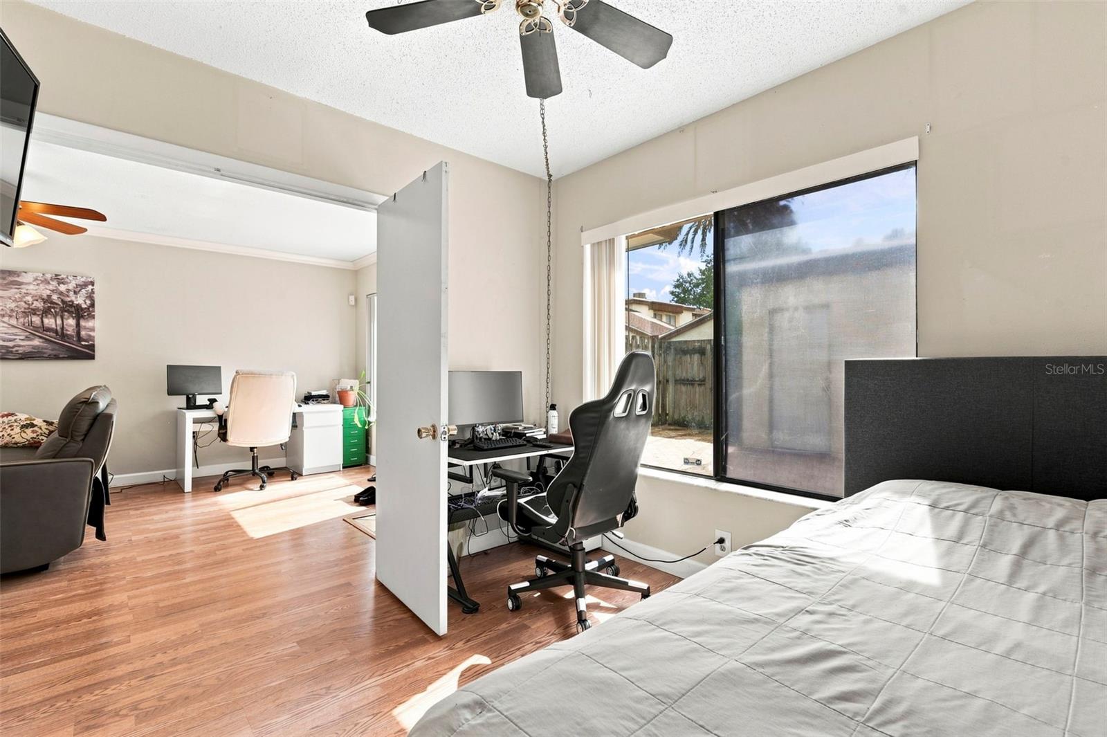2095 Sunset Point Rd #2302 Property Photo 9
