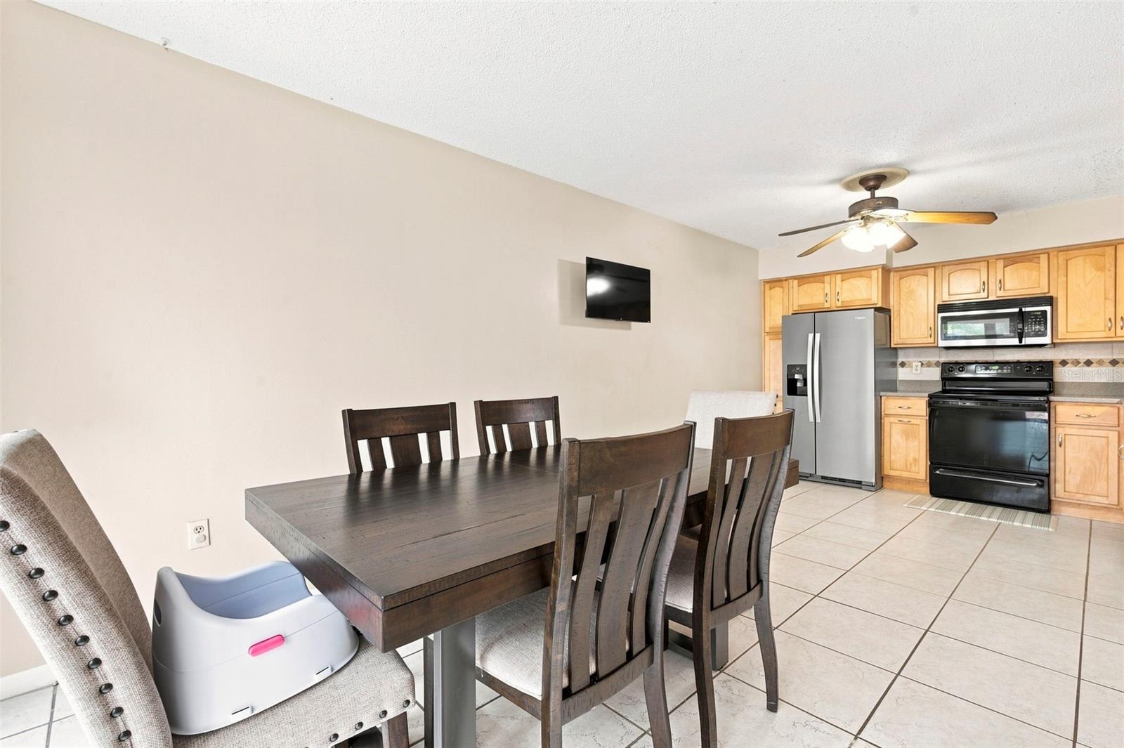 2095 Sunset Point Rd #2302 Property Photo 16