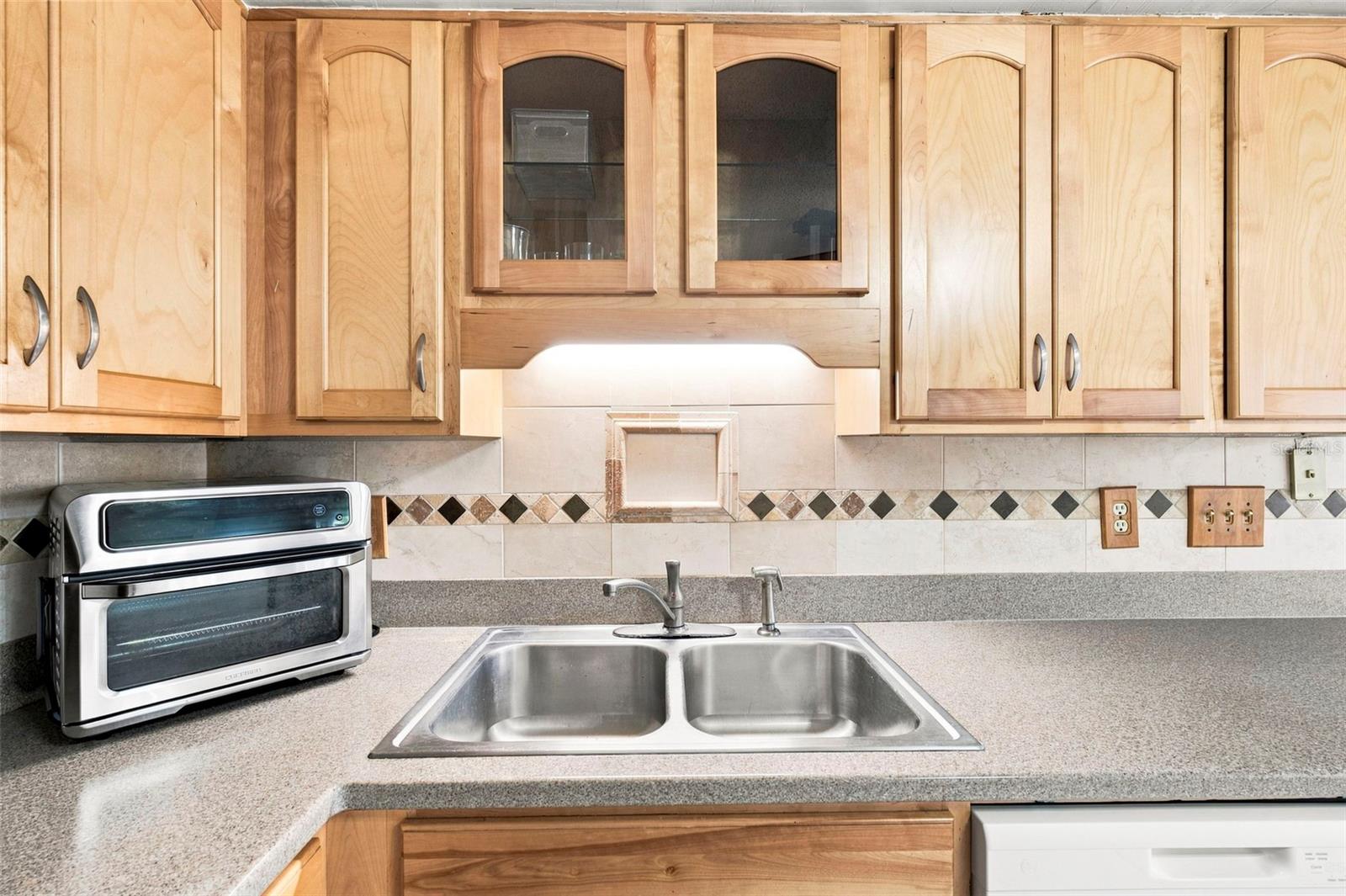 2095 Sunset Point Rd #2302 Property Photo 22