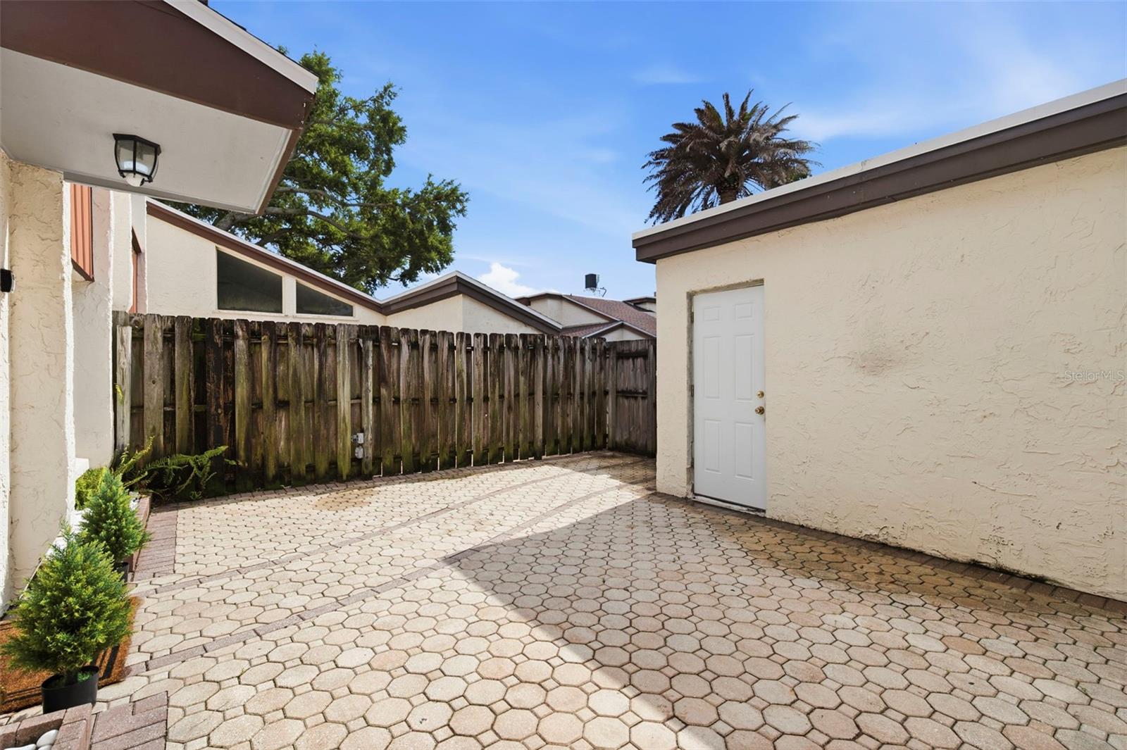 2095 Sunset Point Rd #2302 Property Photo 39