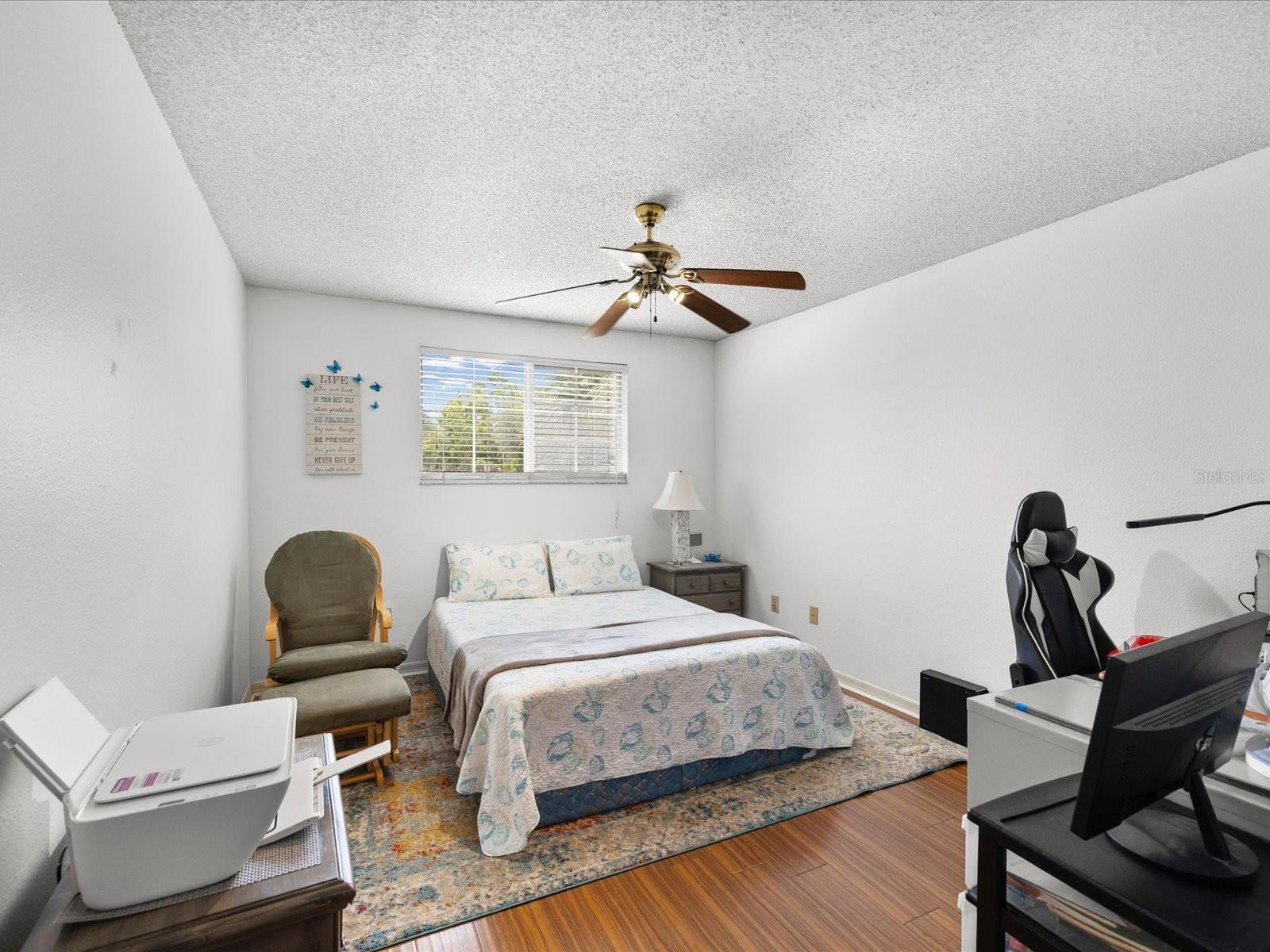 2538 W Brook Ln Property Photo 16