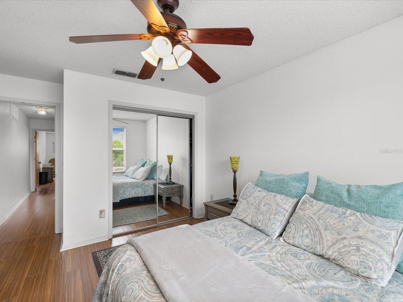 2538 W Brook Ln Property Photo 18