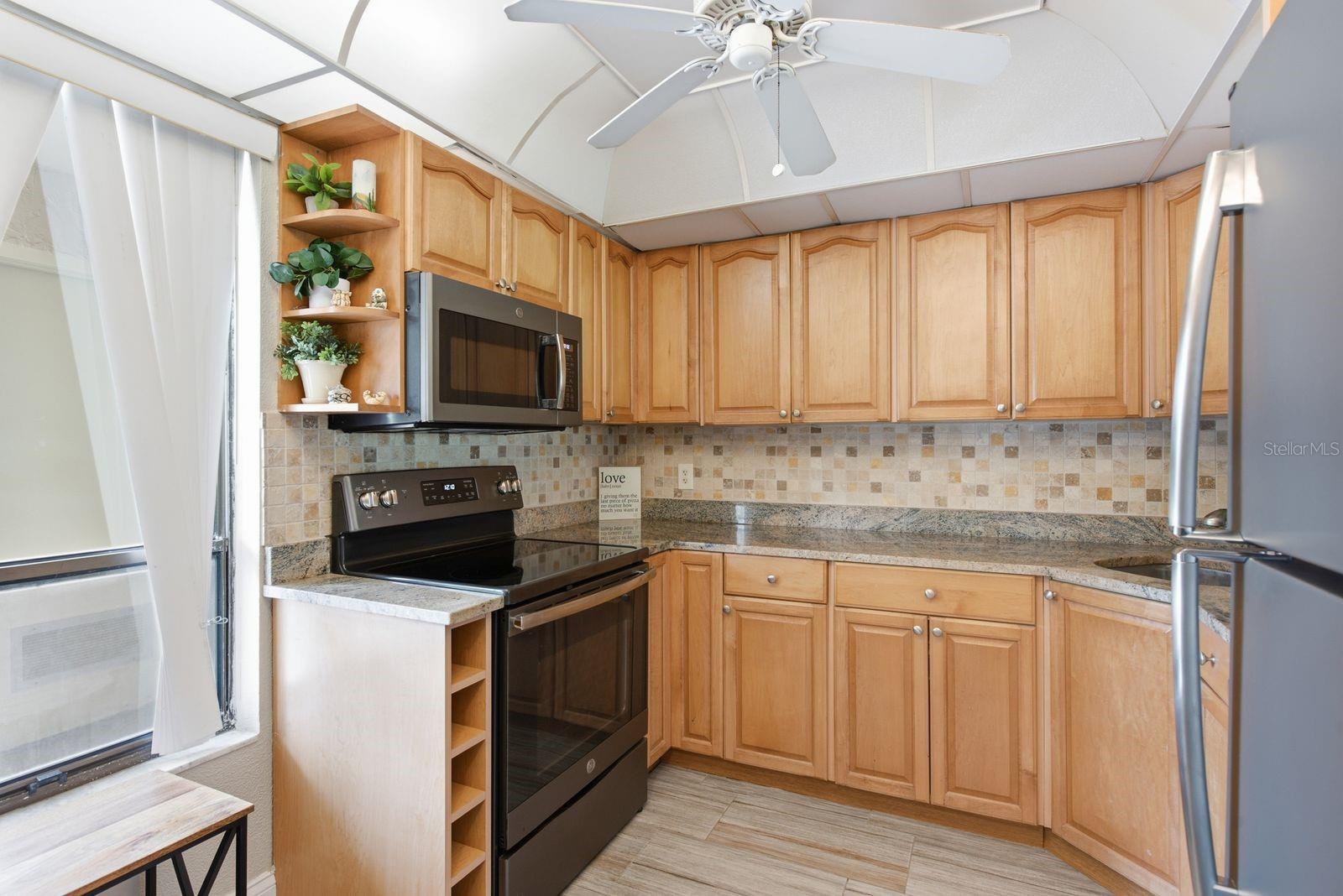 2621 Cove Cay Dr #203 Property Photo 8