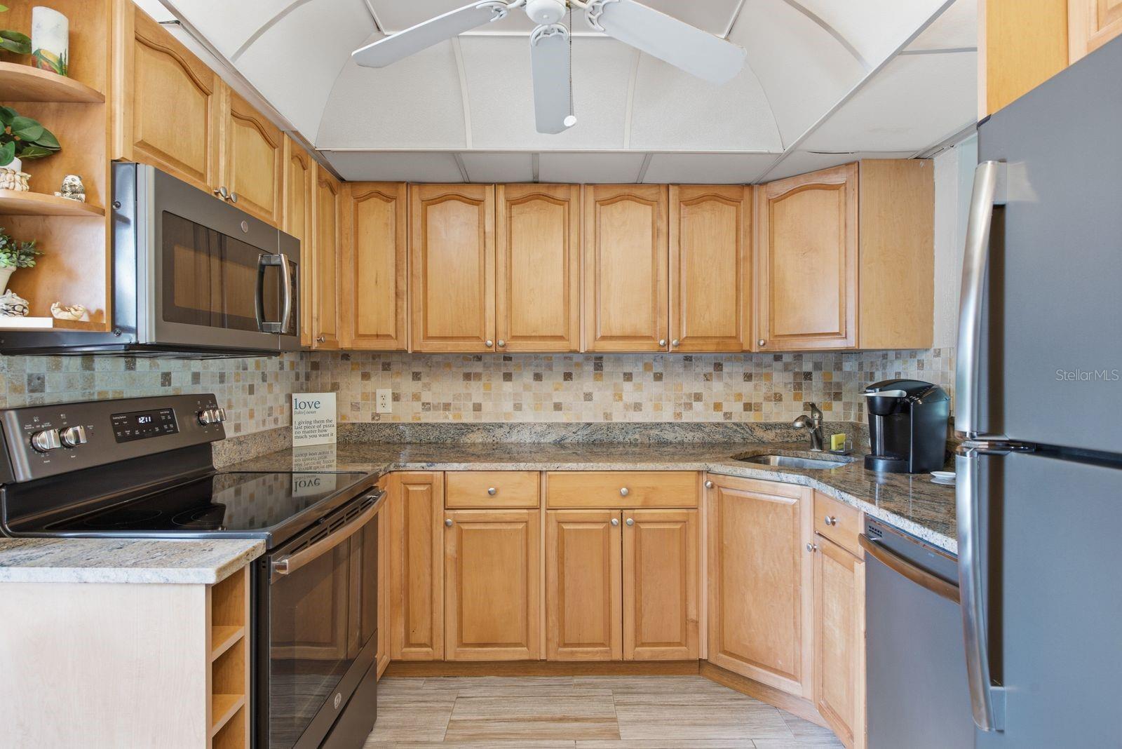 2621 Cove Cay Dr #203 Property Photo 9