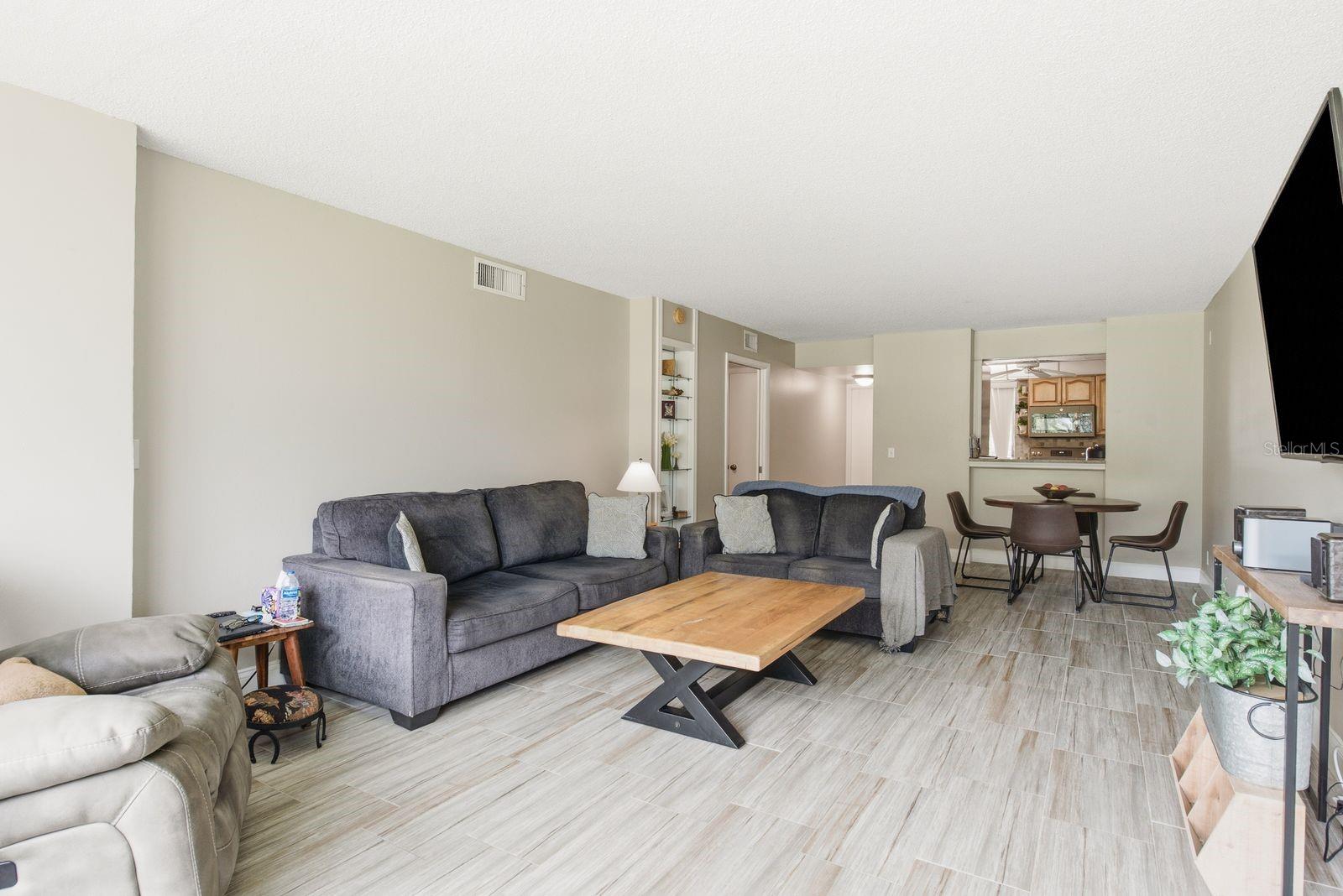 2621 Cove Cay Dr #203 Property Photo 17
