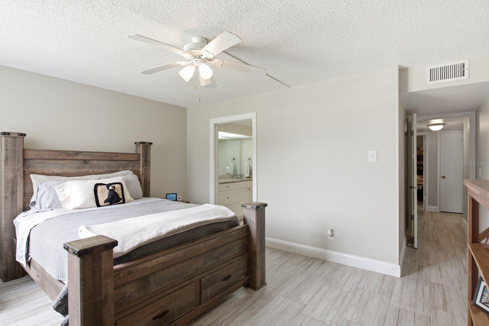 2621 Cove Cay Dr #203 Property Photo 22