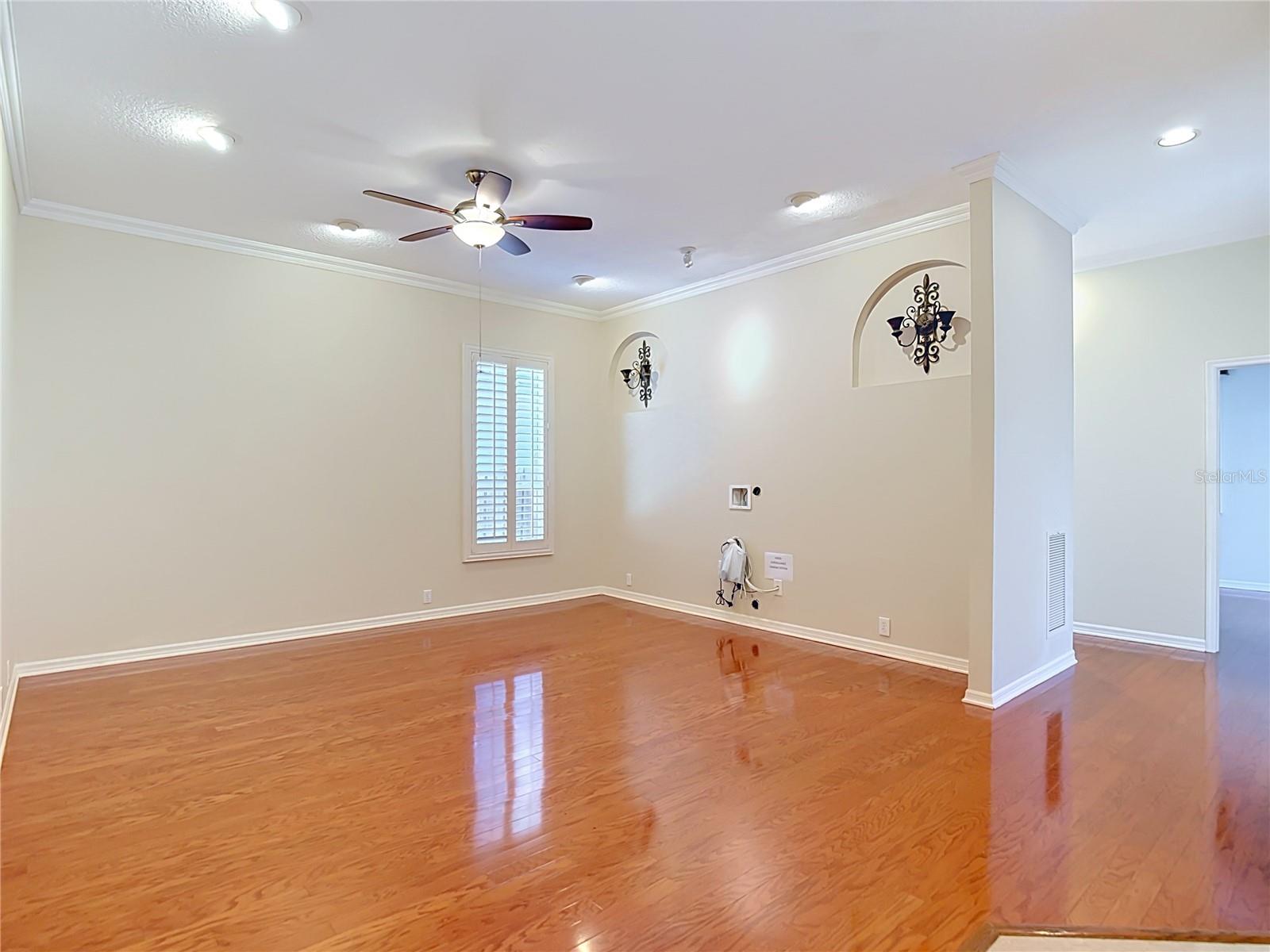 15903 Brockway Pl Property Photo 27