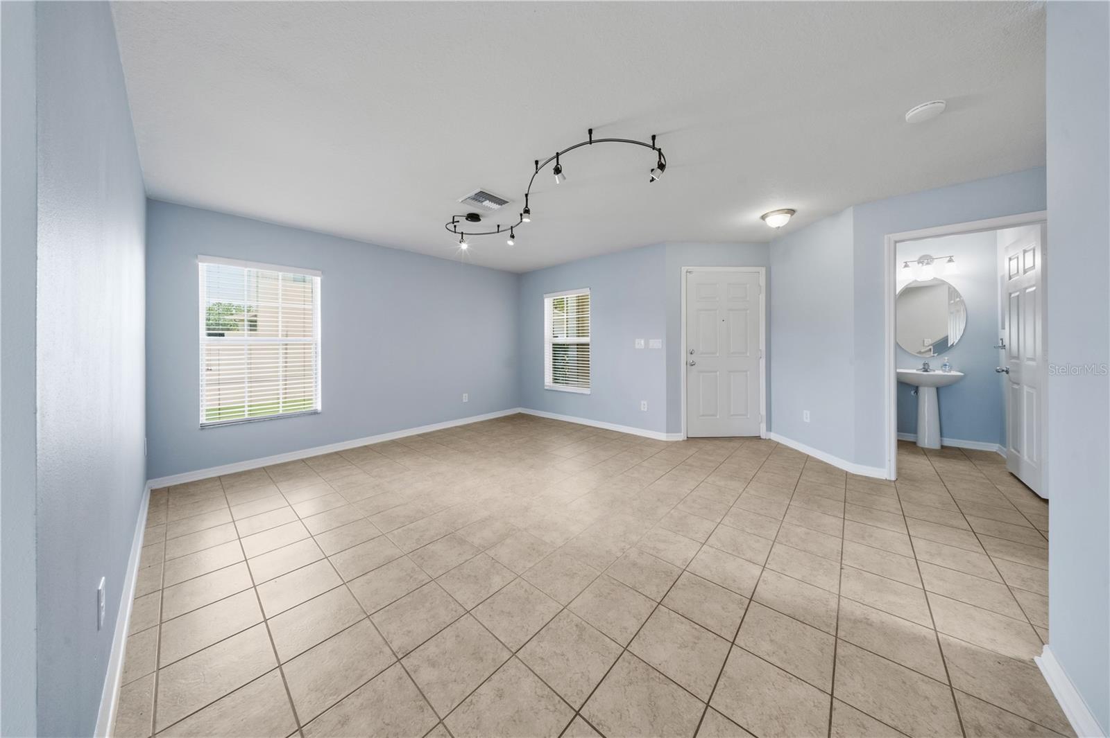 9515 Simeon Dr Property Photo 6
