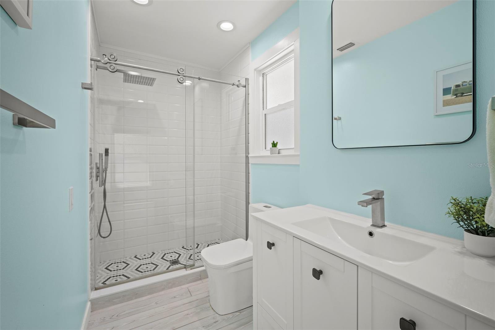 1841 Laurel St Property Photo 25