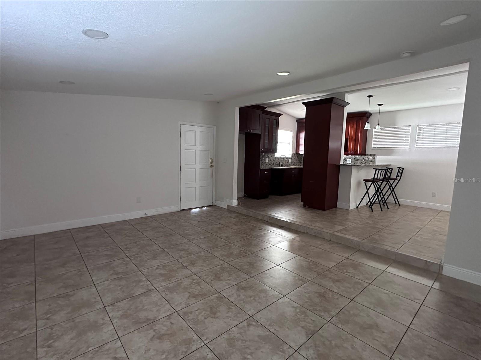 503 Broxburn Ave Property Photo 8