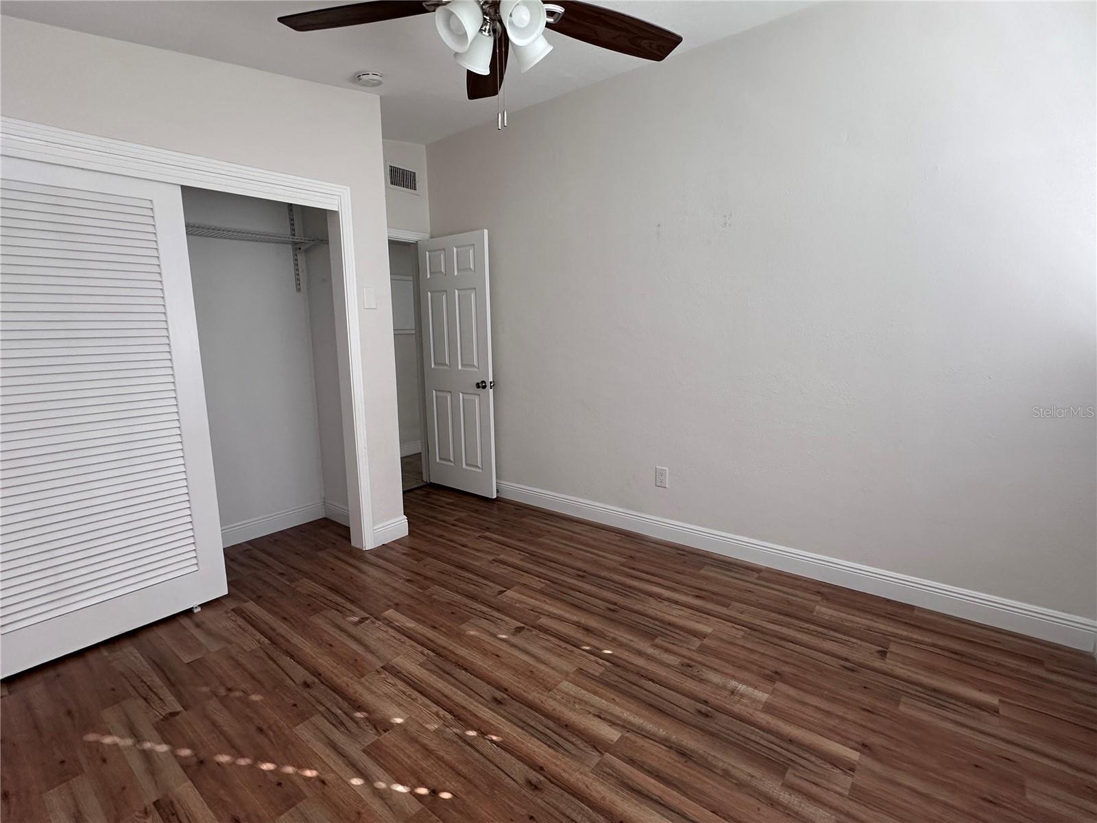 503 Broxburn Ave Property Photo 16