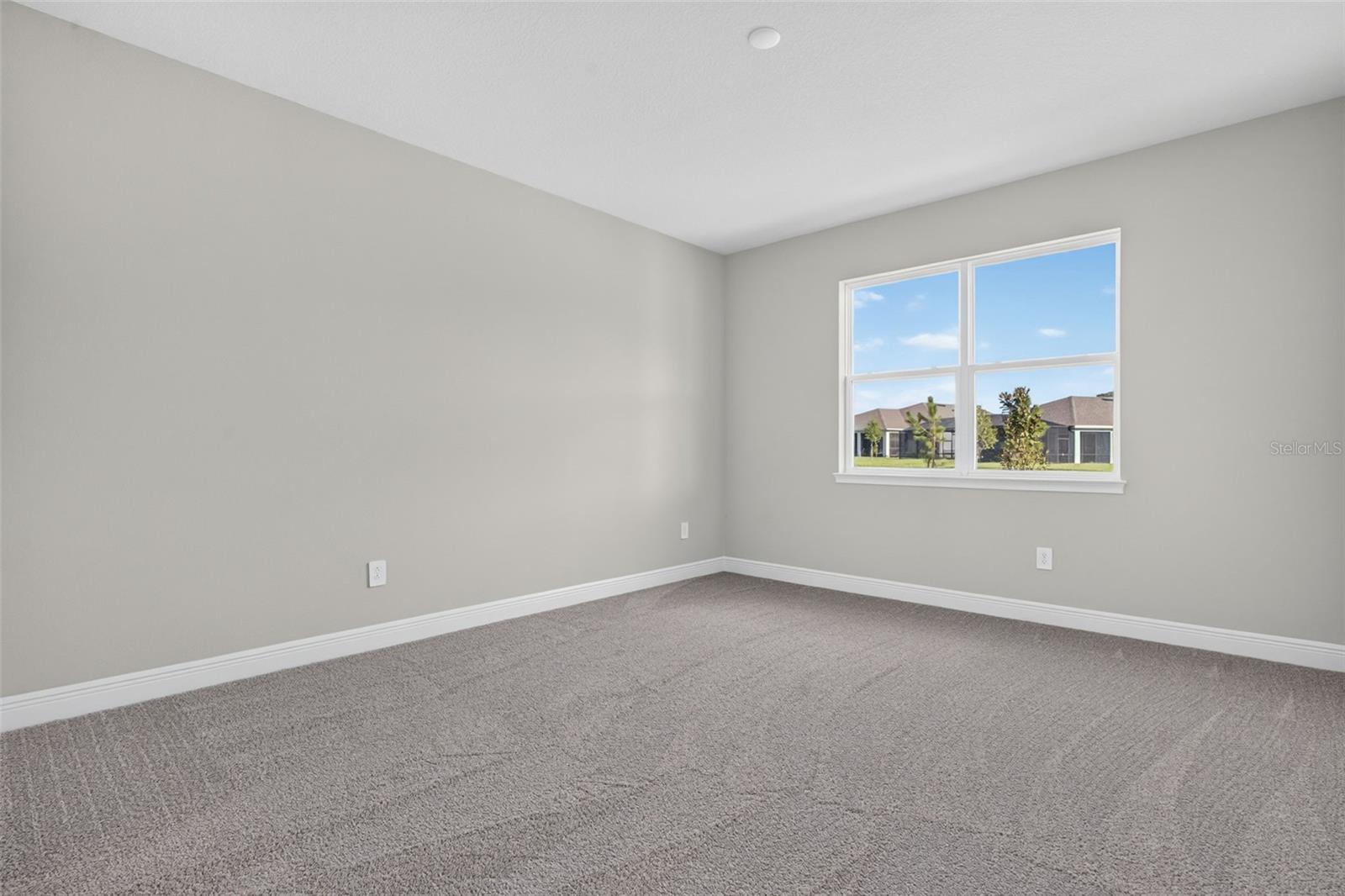 12430 51st St E Property Photo 15