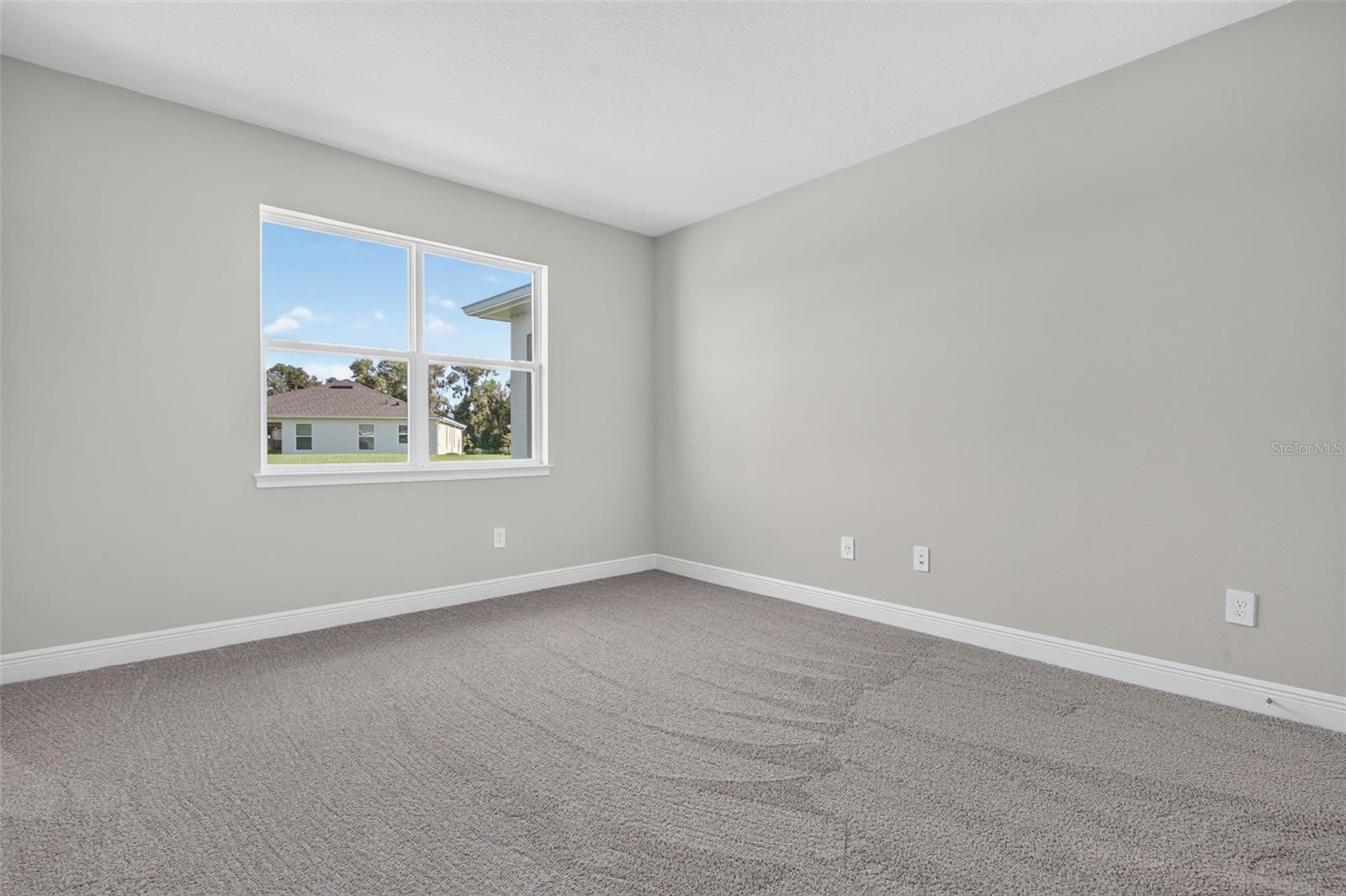 12430 51st St E Property Photo 16