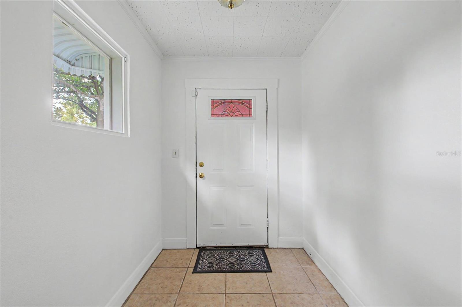 601 W Chelsea St Property Photo 8