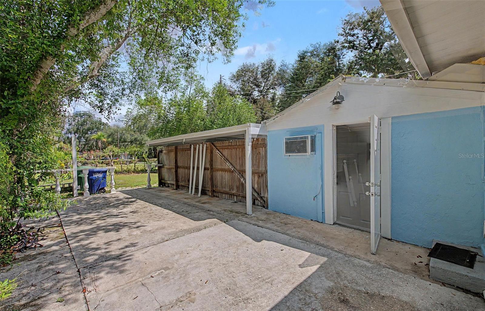 601 W Chelsea St Property Photo 48