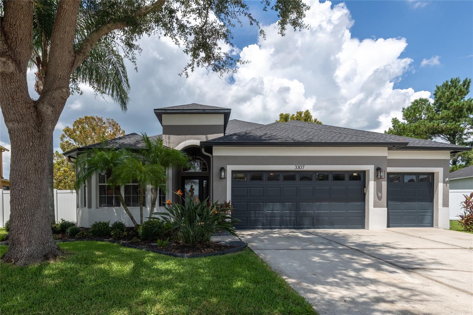 3307 Chessington Dr Property Photo 1