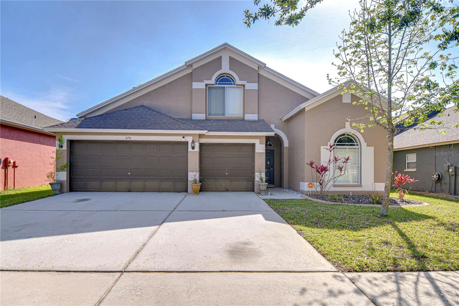 6716 Bluff Meadow Ct Property Photo 1