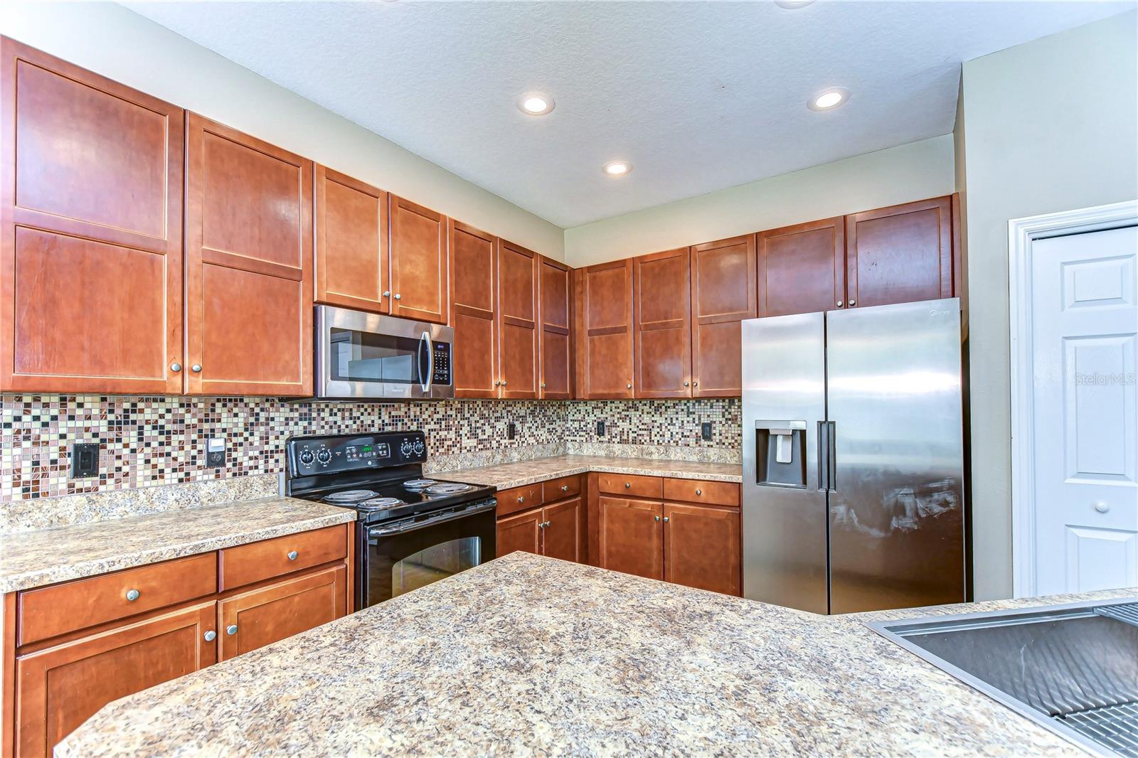 6716 Bluff Meadow Ct Property Photo 23