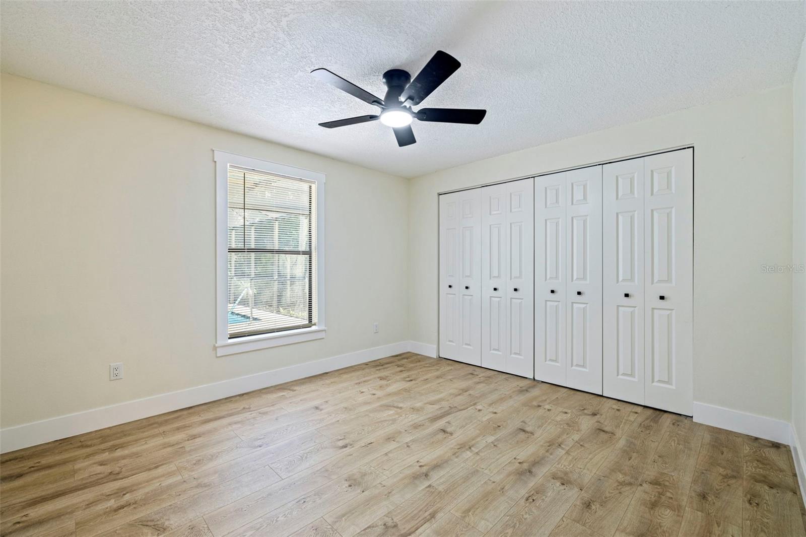 1671 Castlewood Ln Property Photo 26
