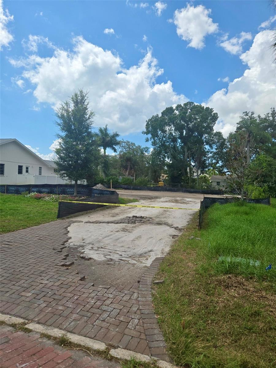 319 RAFAEL BLVD NE Property Photo 1