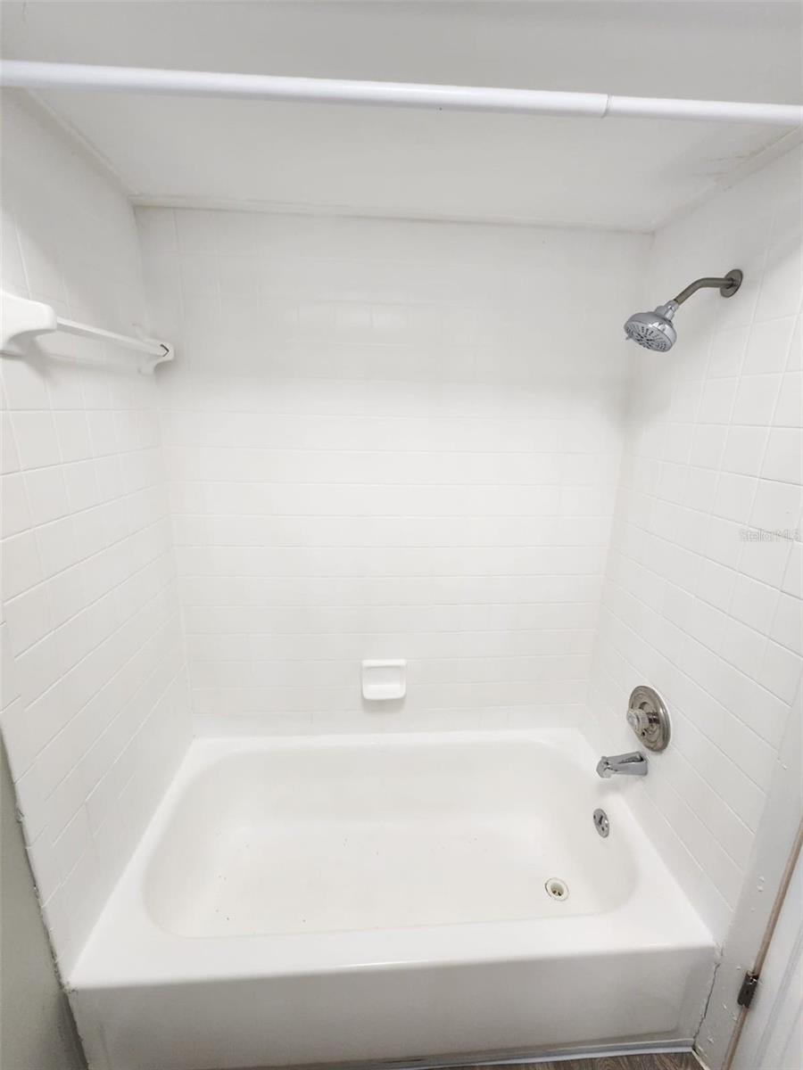 705 1st St #3 Property Photo 12