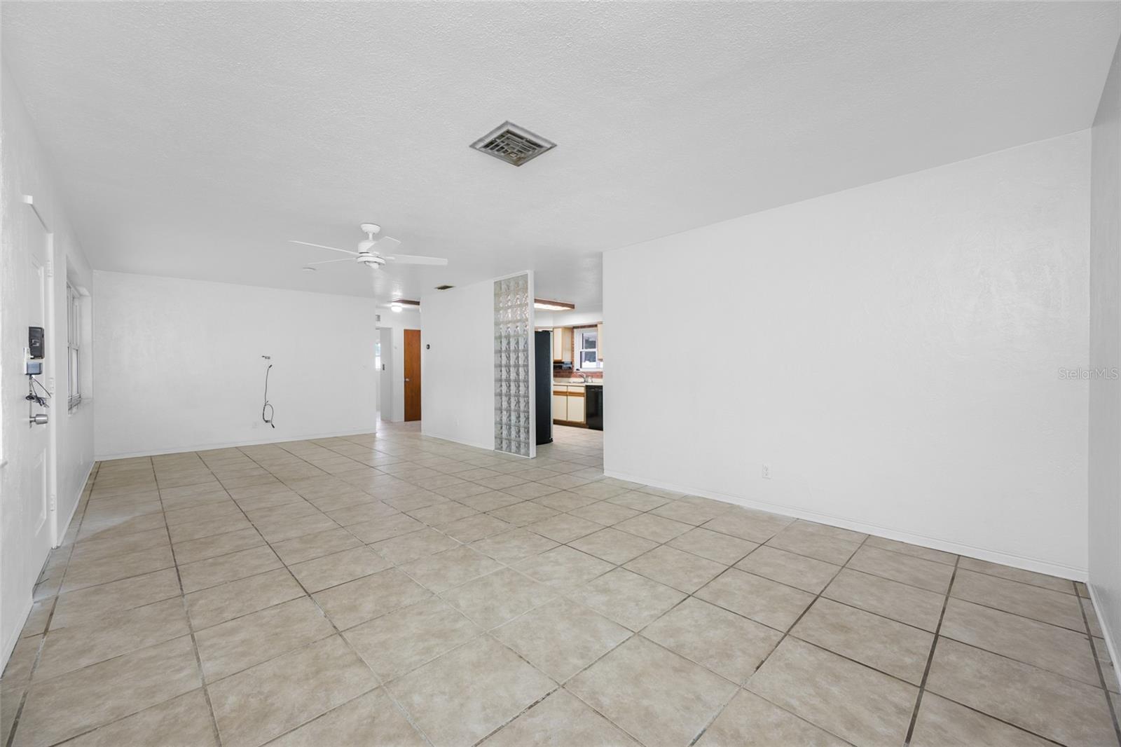 5695 Lime Way Property Photo 4