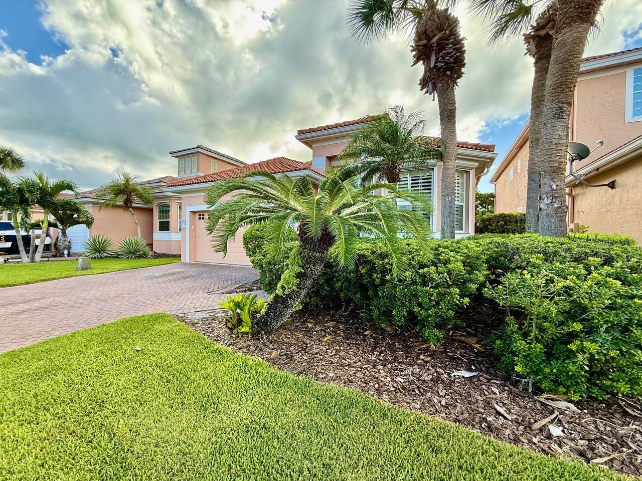 1605 Sand Key Estates Ct Property Photo 3