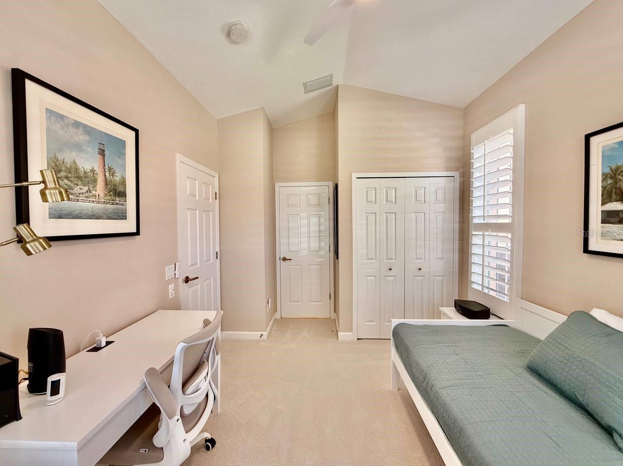 1605 Sand Key Estates Ct Property Photo 7