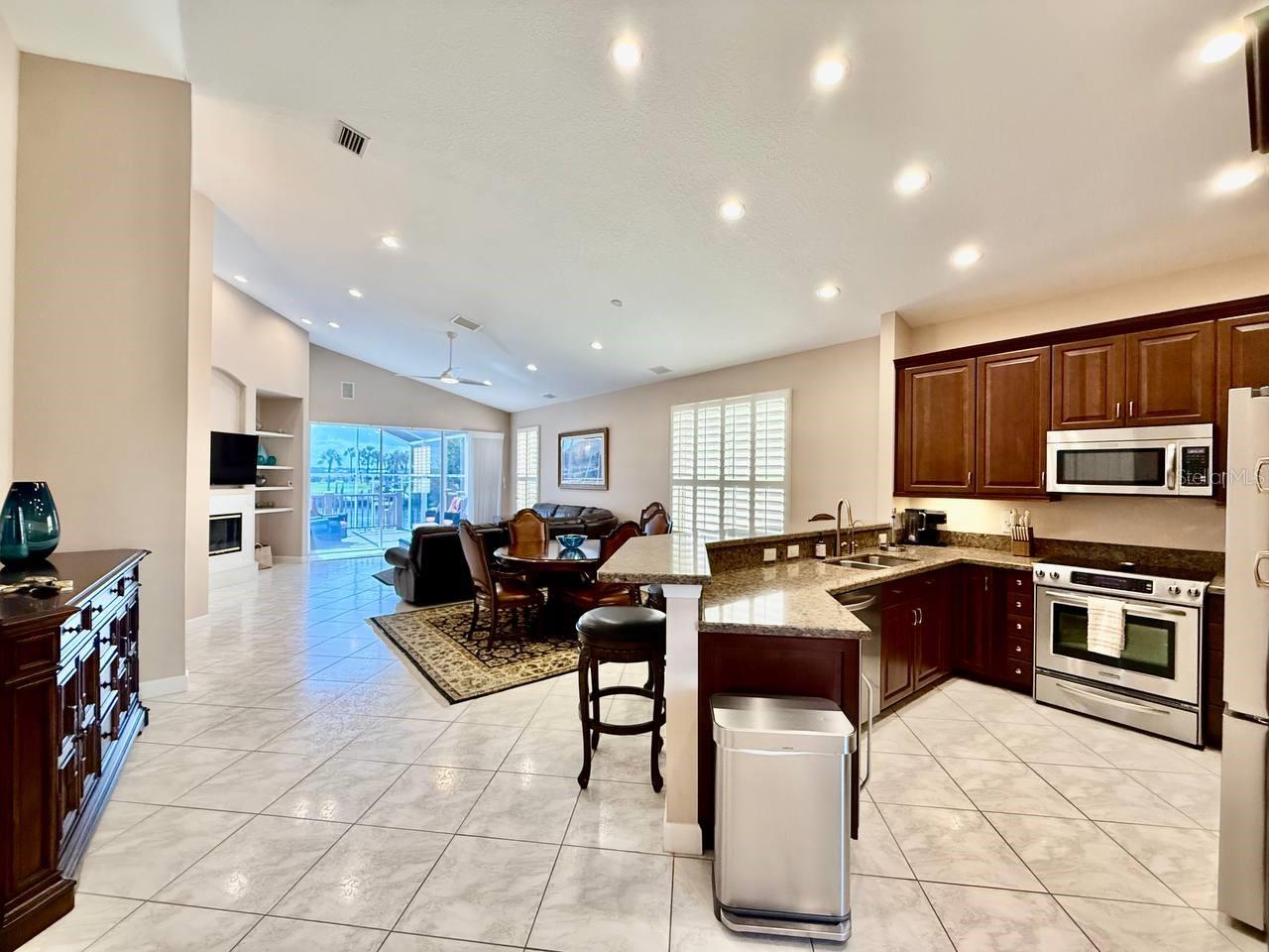 1605 Sand Key Estates Ct Property Photo 11
