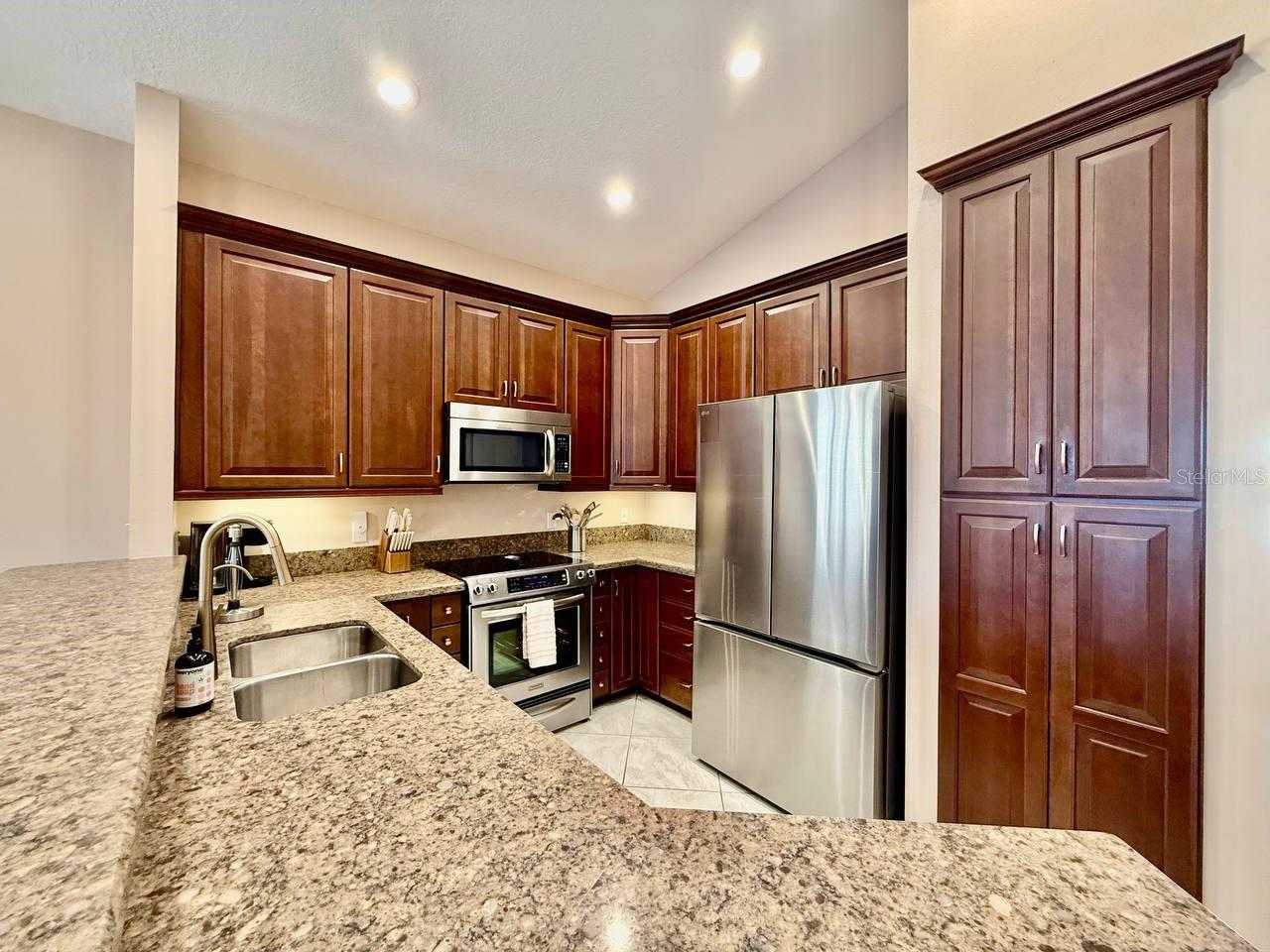 1605 Sand Key Estates Ct Property Photo 13