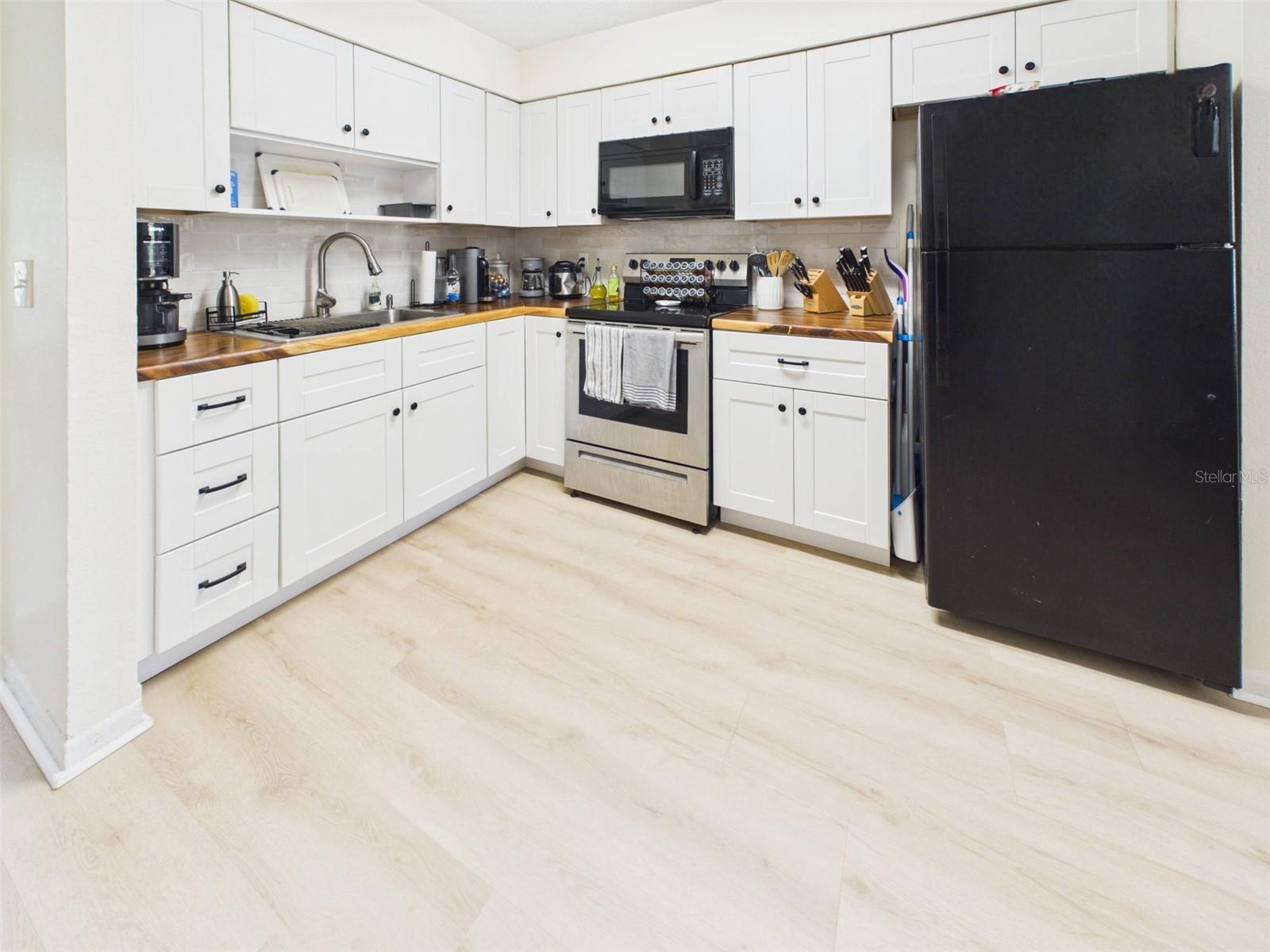 1411 E 109th Ave #b Property Photo 6