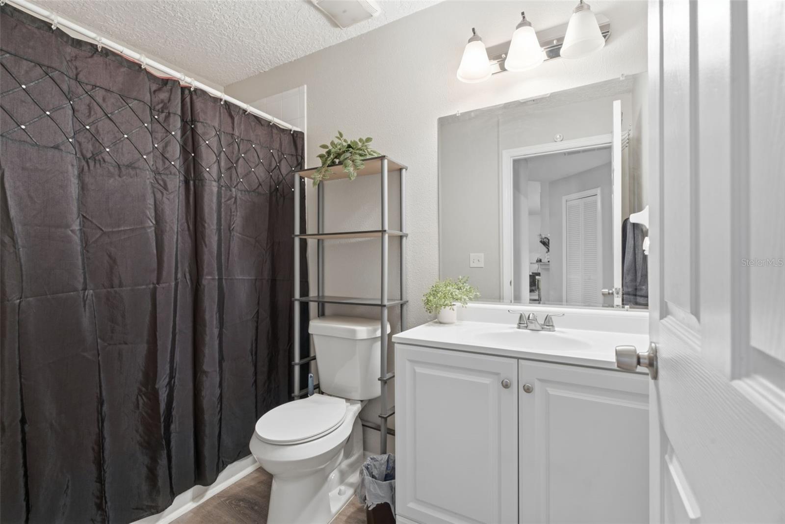3203 Deleuil Ave Property Photo 15