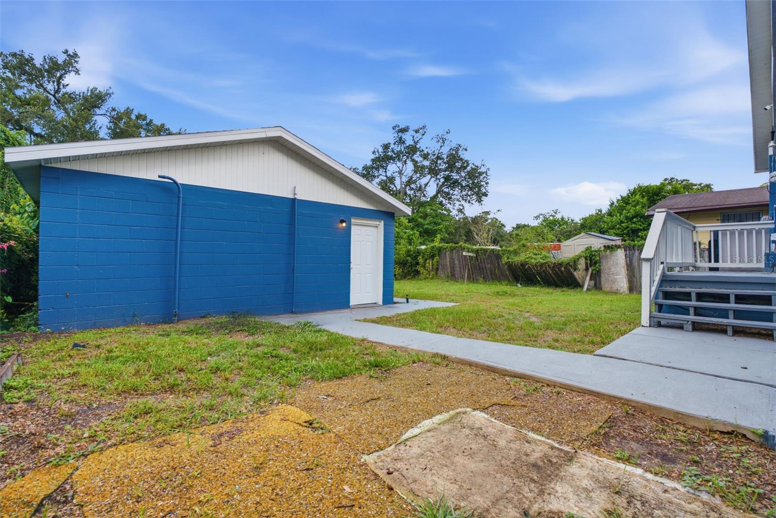3203 Deleuil Ave Property Photo 18