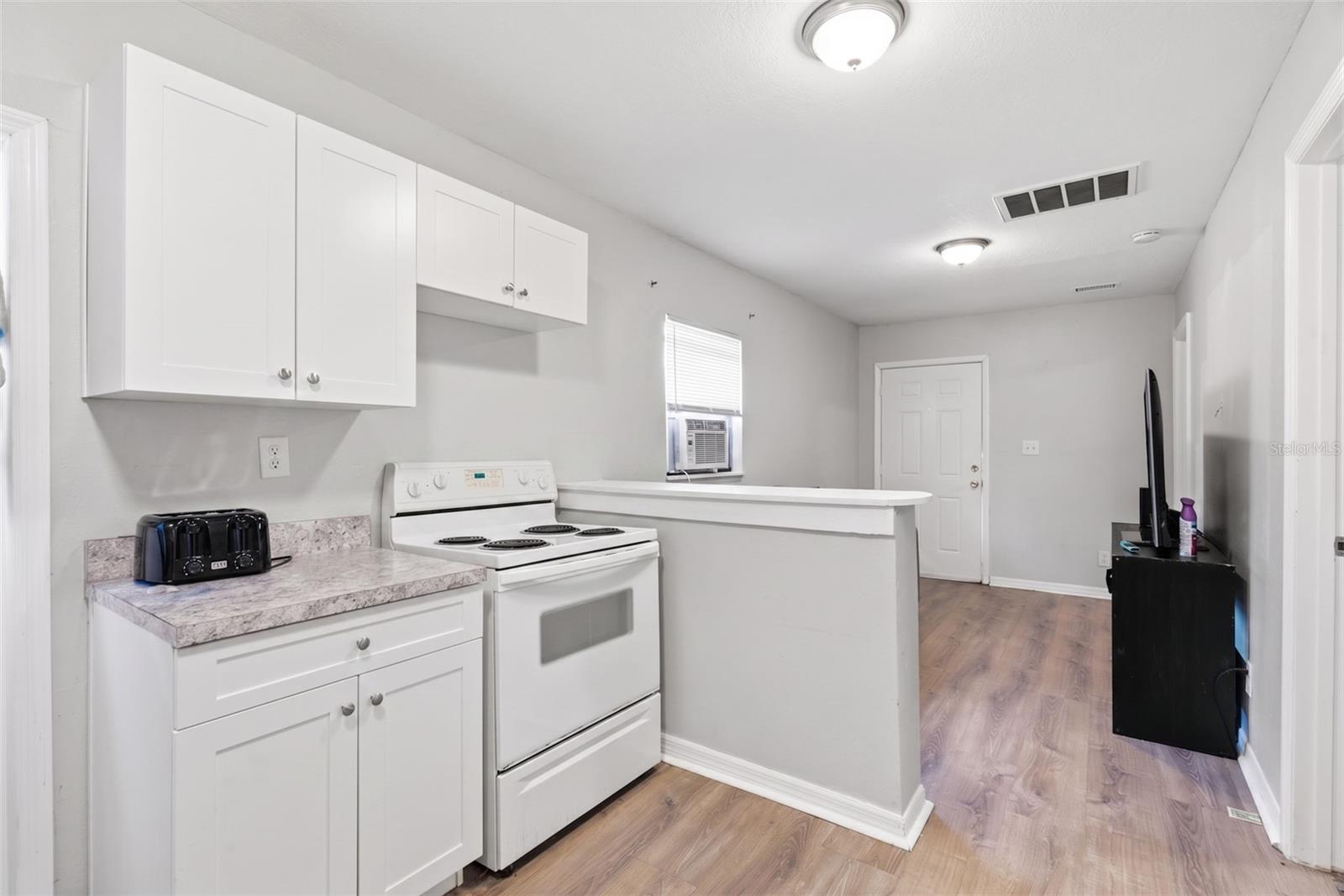 3203 Deleuil Ave Property Photo 24