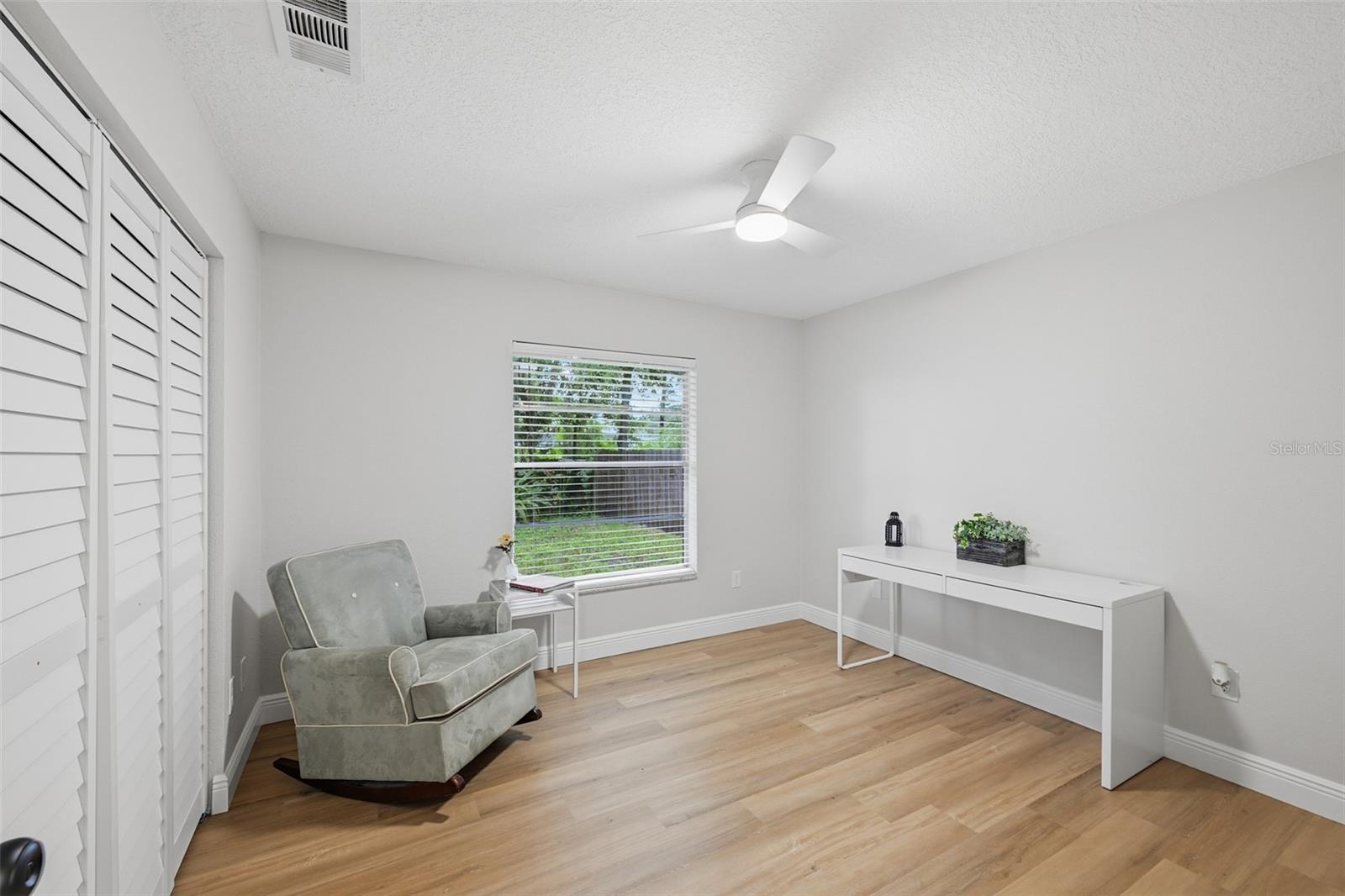 817 Ambassador Loop Property Photo 18