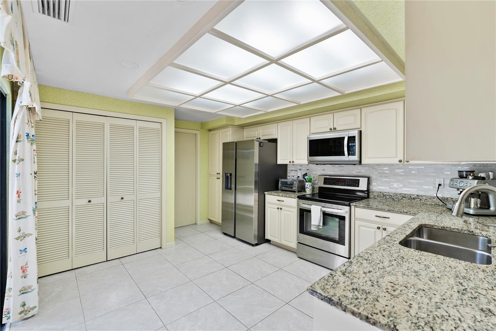 5357 Cobblestone Ct Property Photo 16