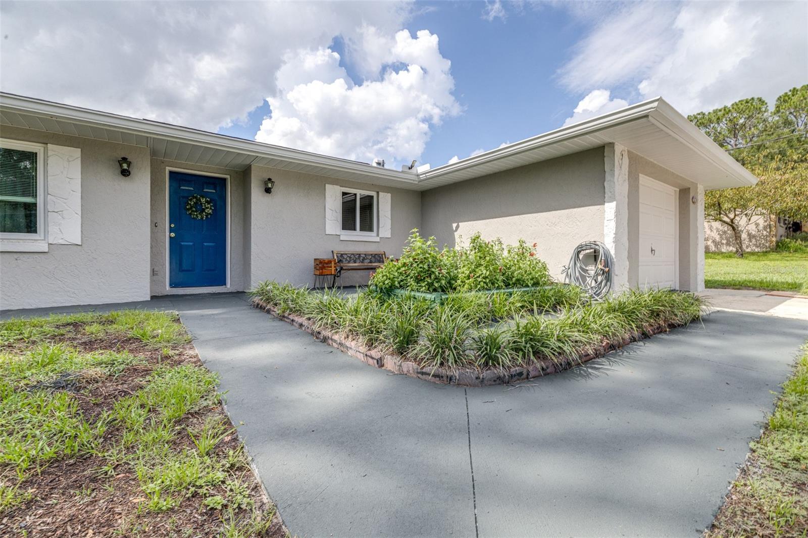 6330 E Vale St Property Photo 3