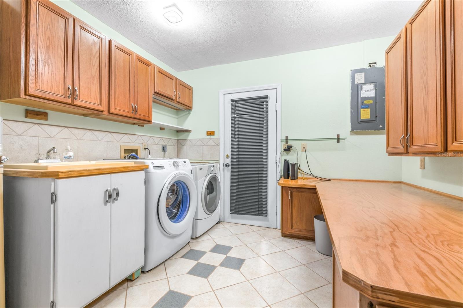 6330 E Vale St Property Photo 26