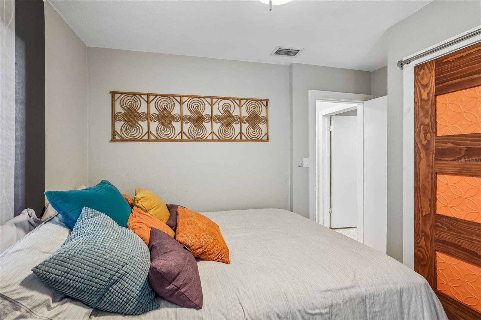 561 Lindley Ter Property Photo 15
