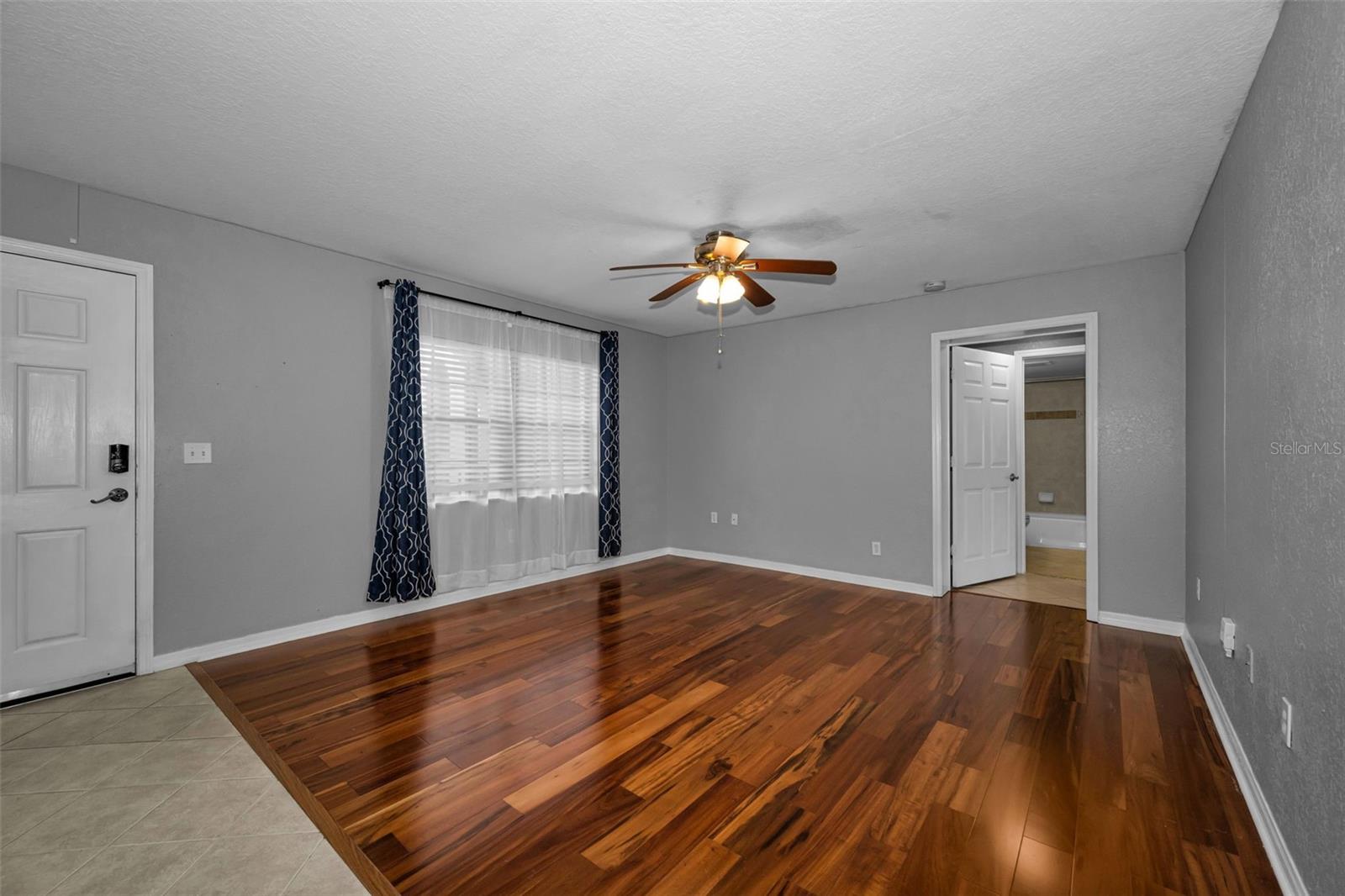 6100 Gulfport Blvd S #405 Property Photo 4