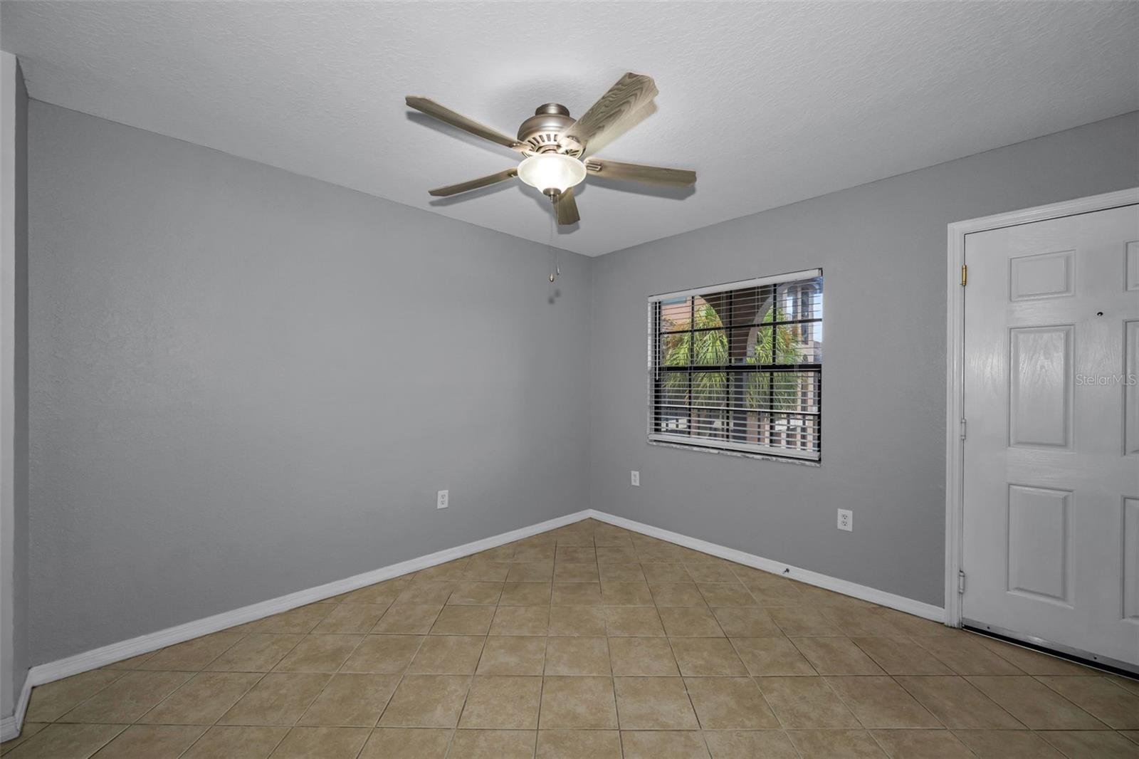 6100 Gulfport Blvd S #405 Property Photo 11