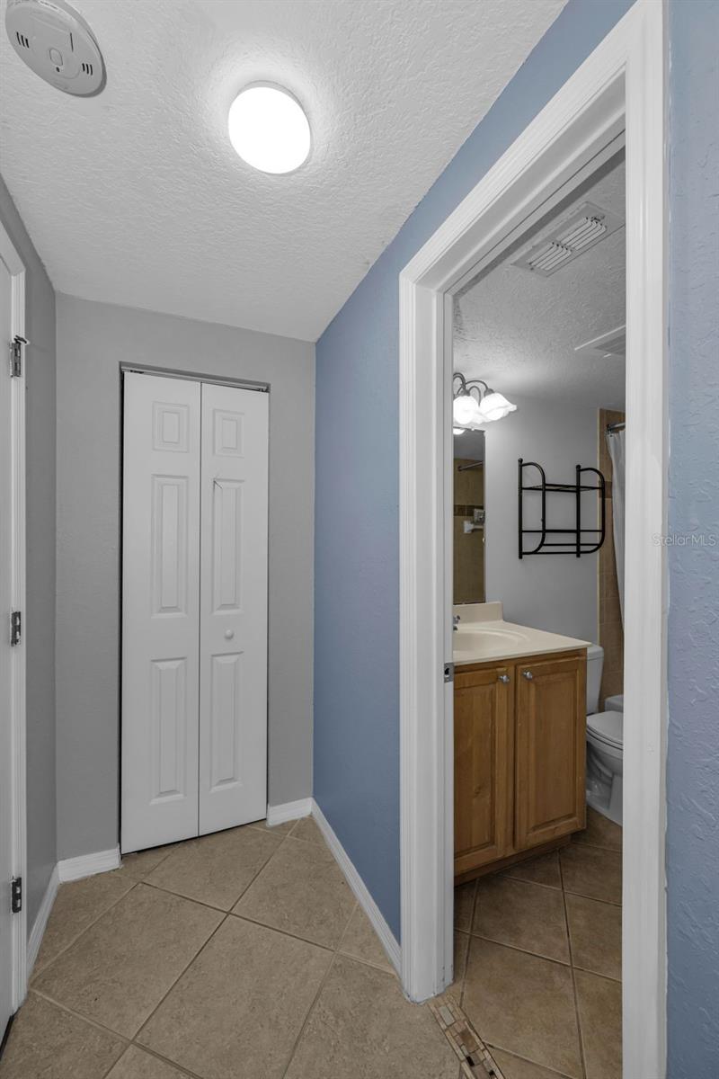 6100 Gulfport Blvd S #405 Property Photo 22