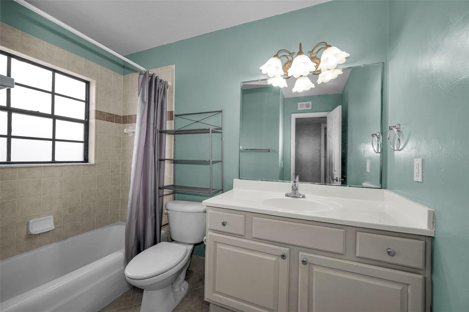 6100 Gulfport Blvd S #405 Property Photo 27
