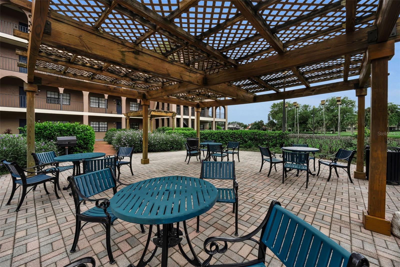 6100 Gulfport Blvd S #405 Property Photo 49