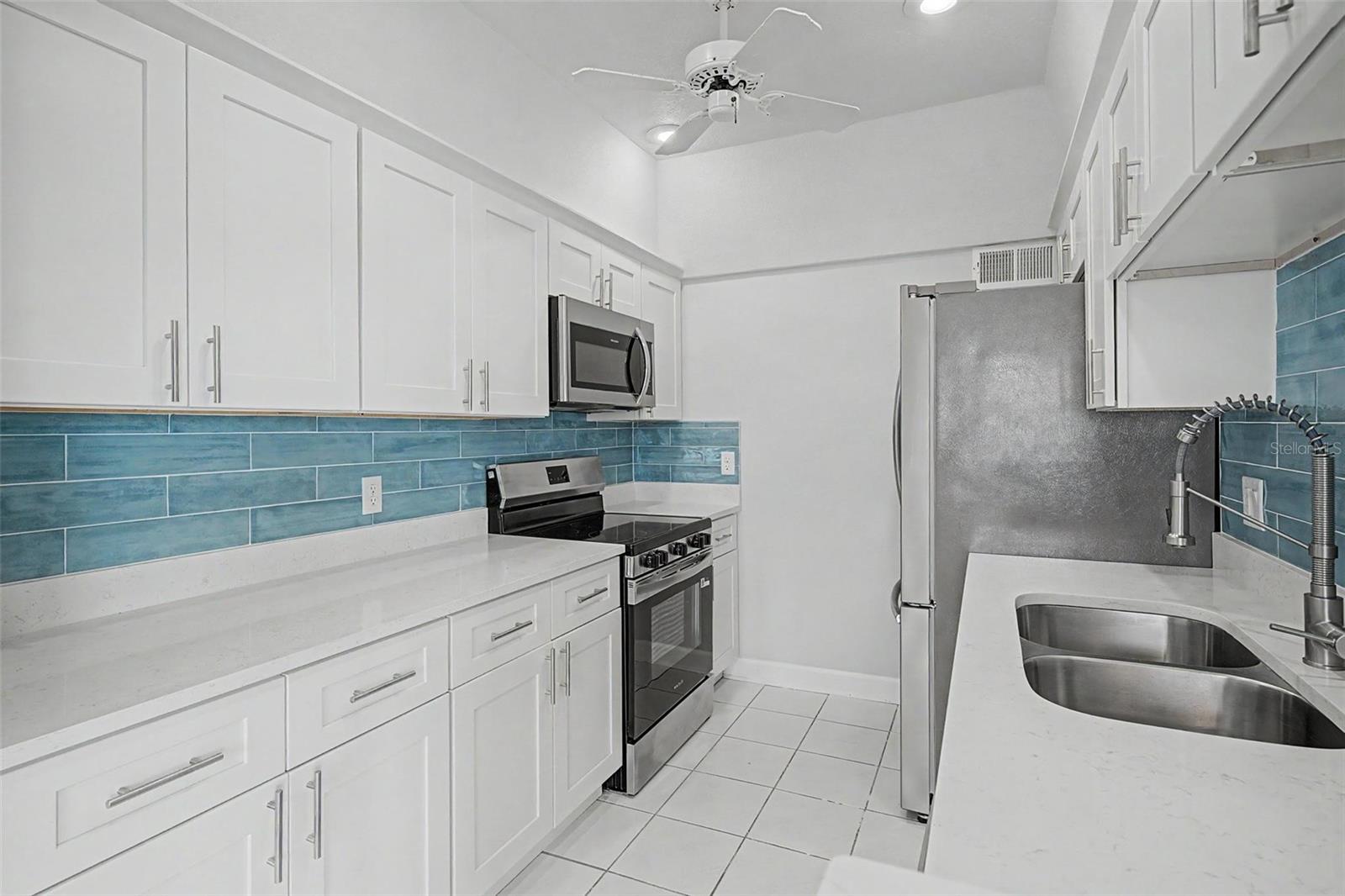 519 Plaza Seville Ct #39 Property Photo 6