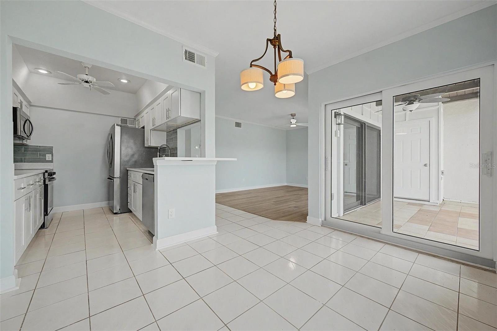 519 Plaza Seville Ct #39 Property Photo 9