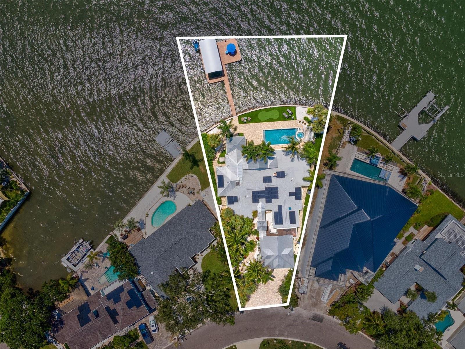 1828 Venetian Point Dr Property Photo 4