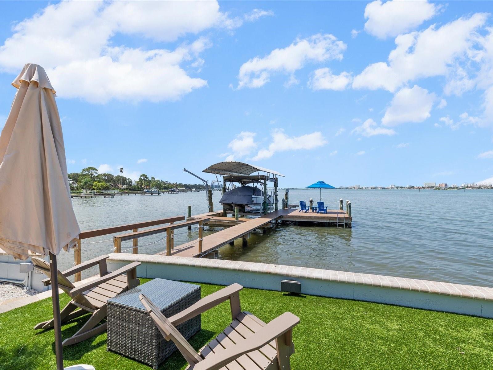 1828 Venetian Point Dr Property Photo 8